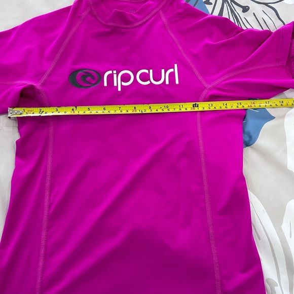RIP CURL • Girl/Junior Pink Athletic T-Shirt • sz Large/12 - Picture 6 of 9